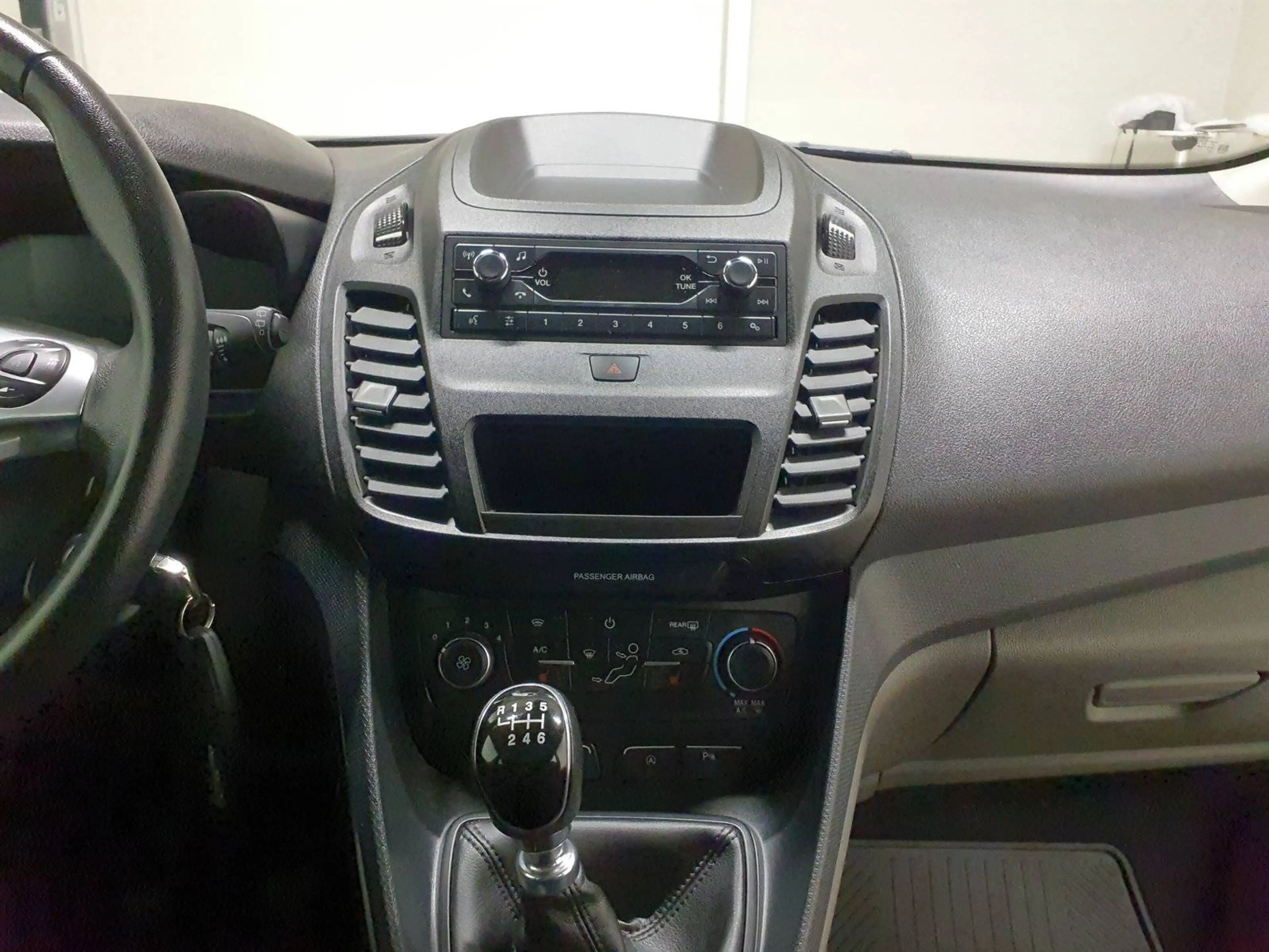 Ford Transit Connect Kombi Trend SPHA Klimaanlage Totwinkel Asist VKZE — photo 8