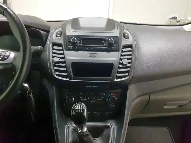 Ford Transit Connect view 8
