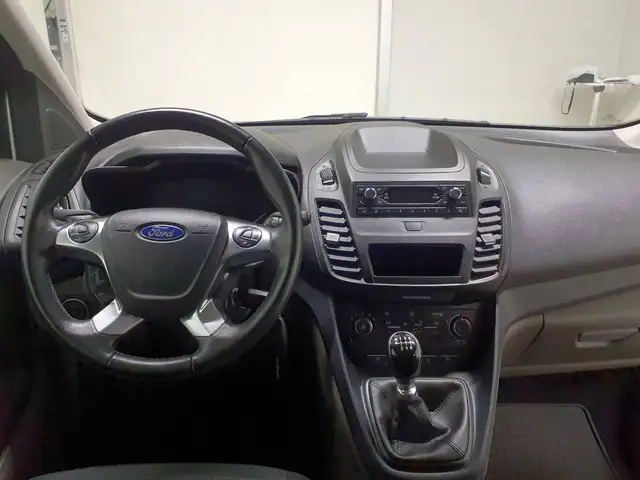 Ford Transit Connect view 12