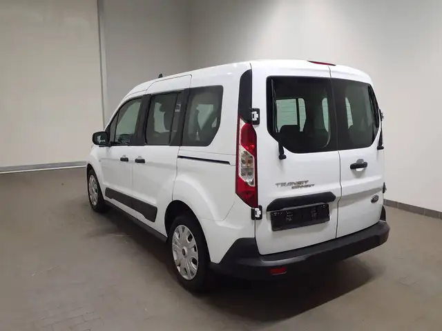Ford Transit Connect view 6