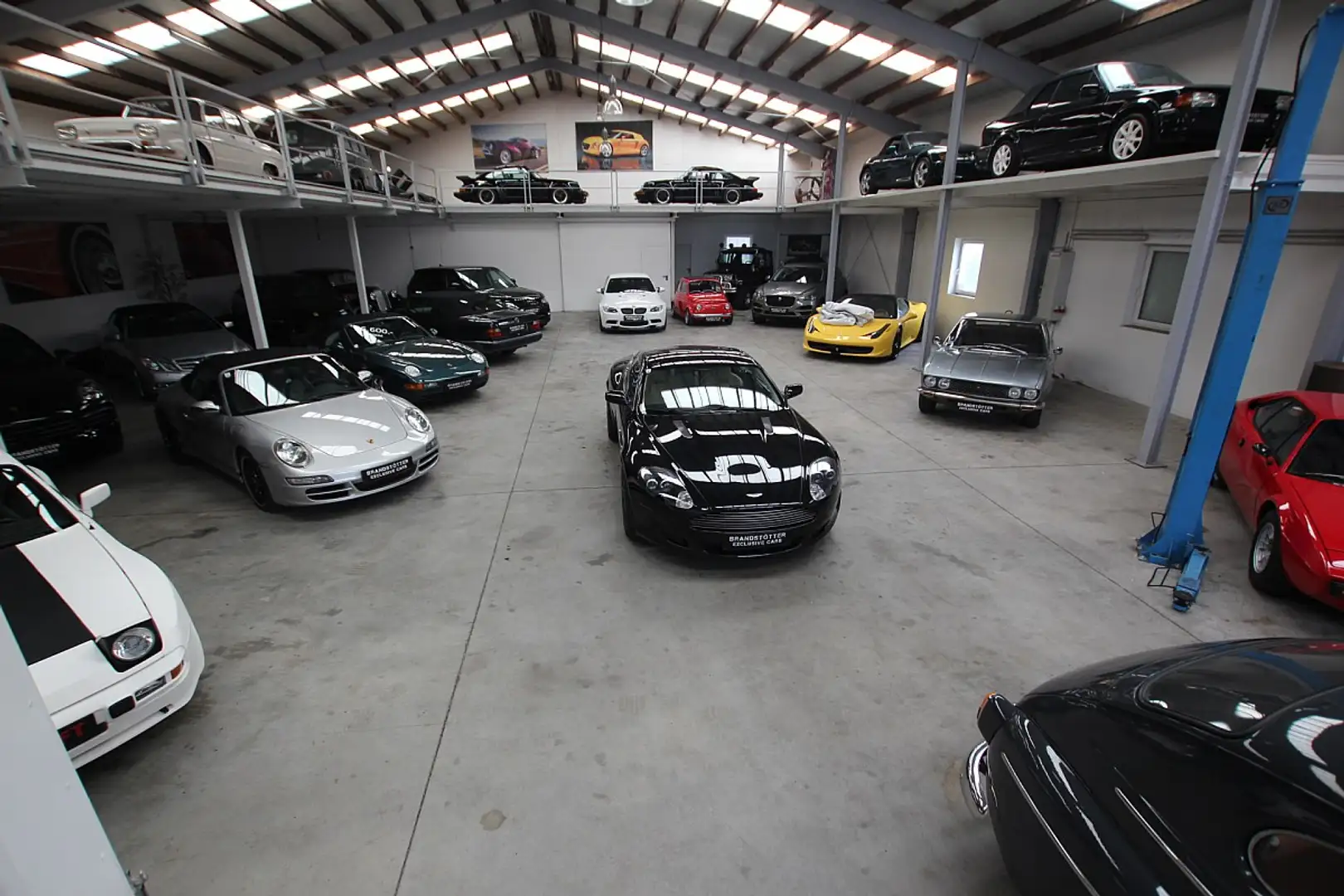 Aston Martin DB9 Ö-Auto Nero - 1