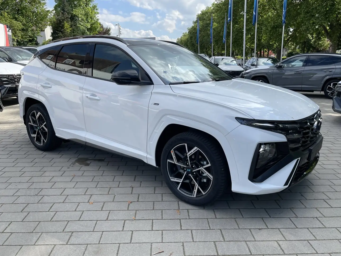 Hyundai TUCSON 1,6 crdi N-Line /LED/NAVI/R-KAMERA/Panorama/ACC Weiß - 1