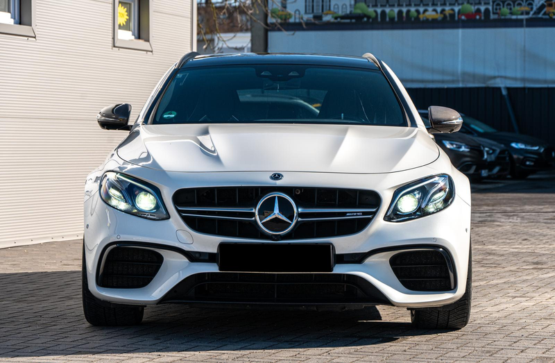 Mercedes-Benz E 63 AMG E63S AMG 4Matic 4.0l, Burmester, 360°,ACC — photo 2