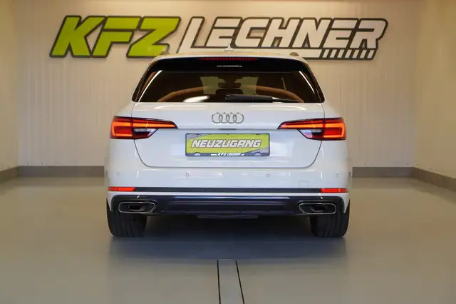 Audi A4 view 5