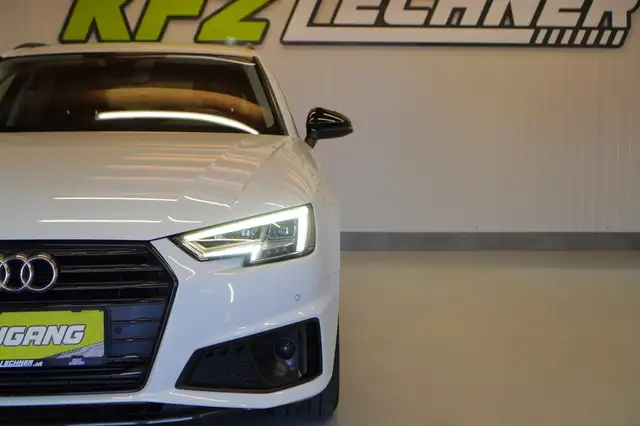 Audi A4 view 10