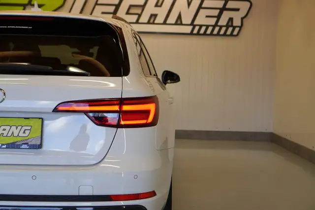 Audi A4 view 6