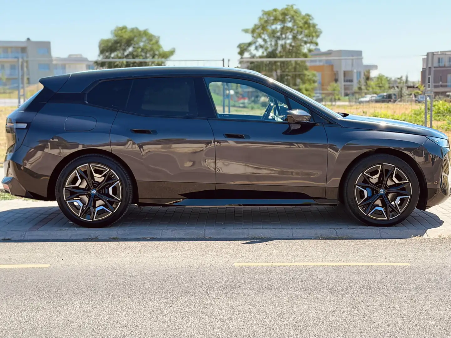 BMW iX iX xDrive50 105kWh Grau - 2
