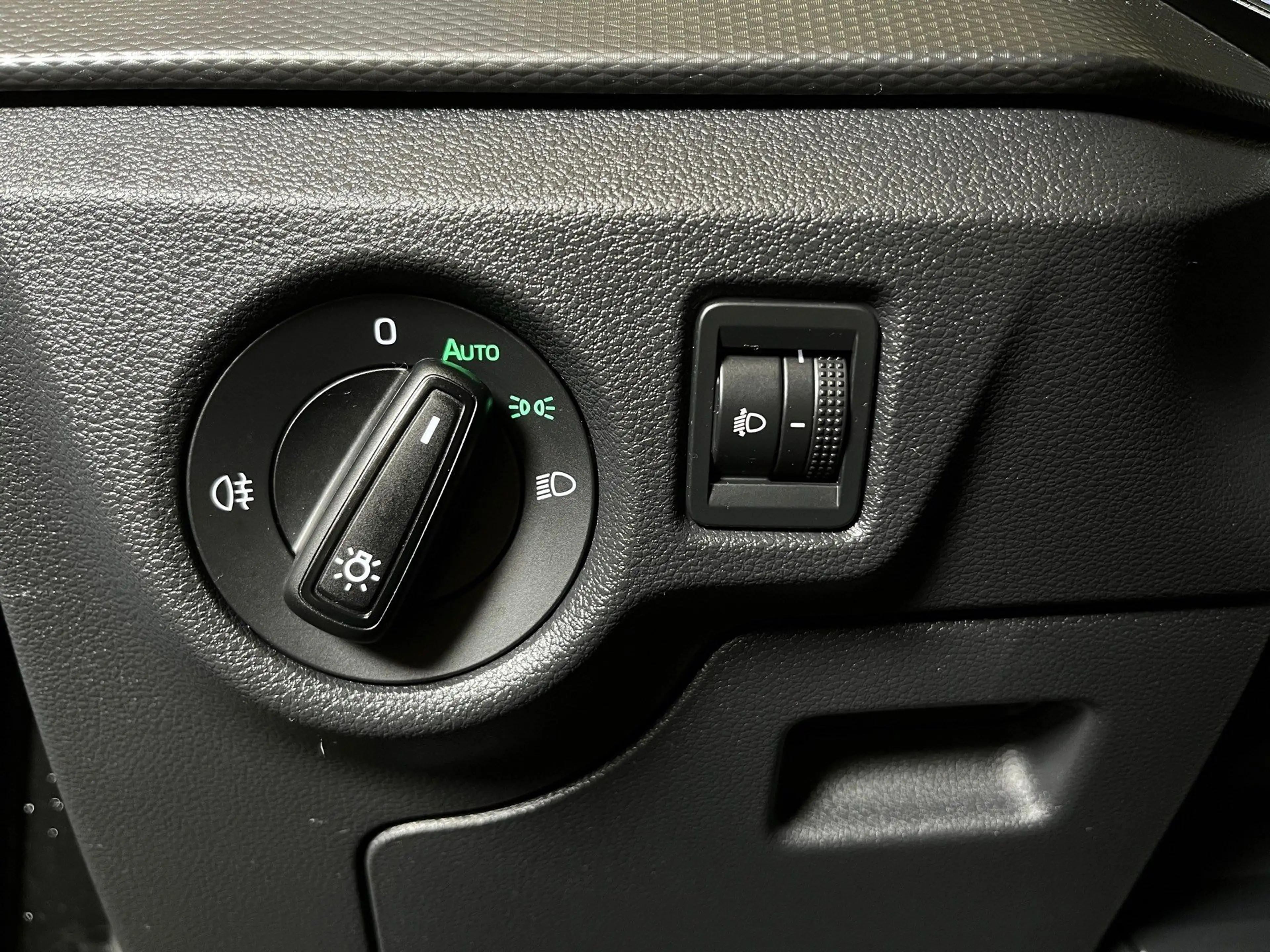 Skoda Kamiq Automatik *LED*AC*Radar* — photo 12