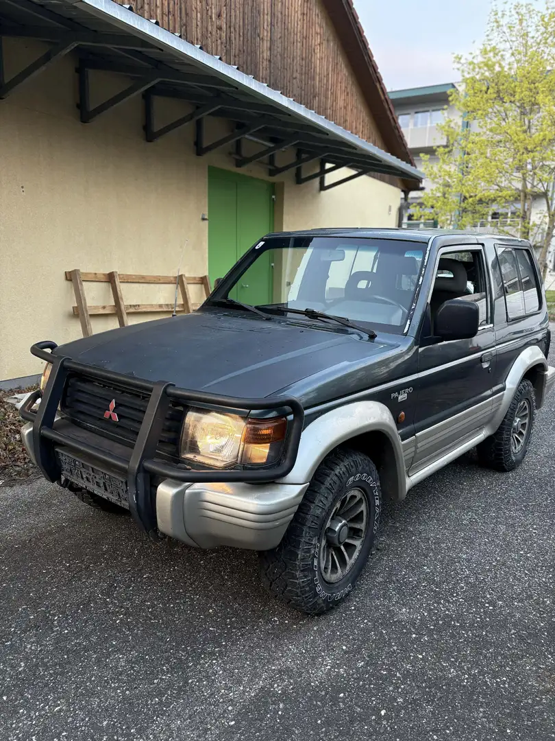 Mitsubishi Pajero 2500 TD GLS - 1
