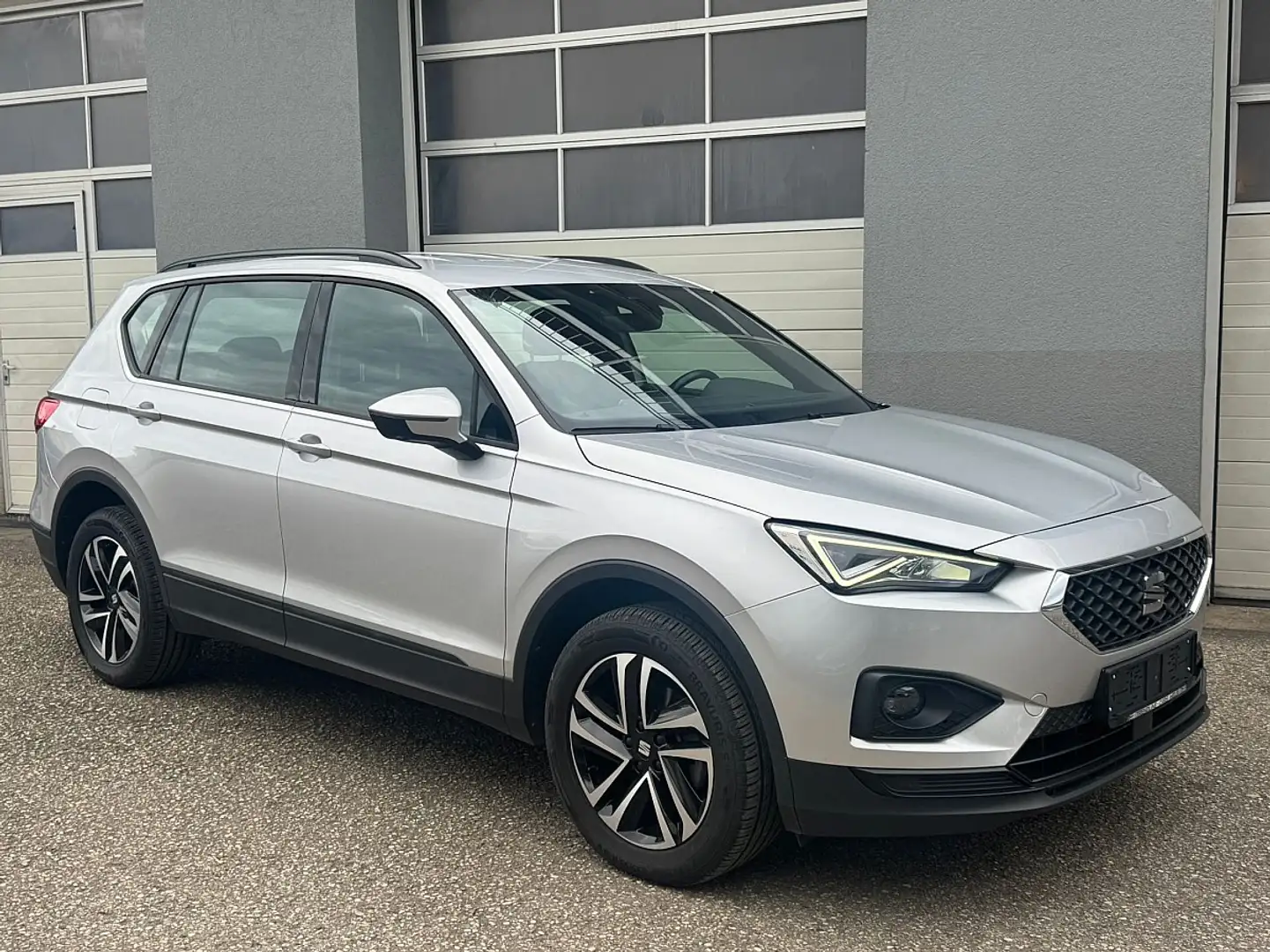 SEAT Tarraco 2,0 TDI Style DSG *7-SITZER* Zilver - 2