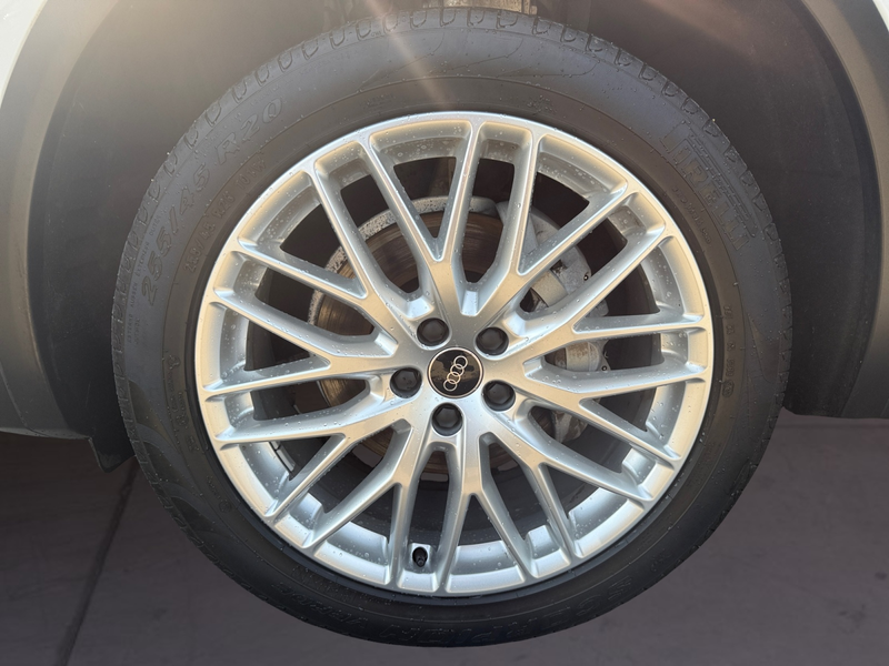Audi Q5 2.0 TDI quattro S-tronic AHK RFK Navi LED — photo 7