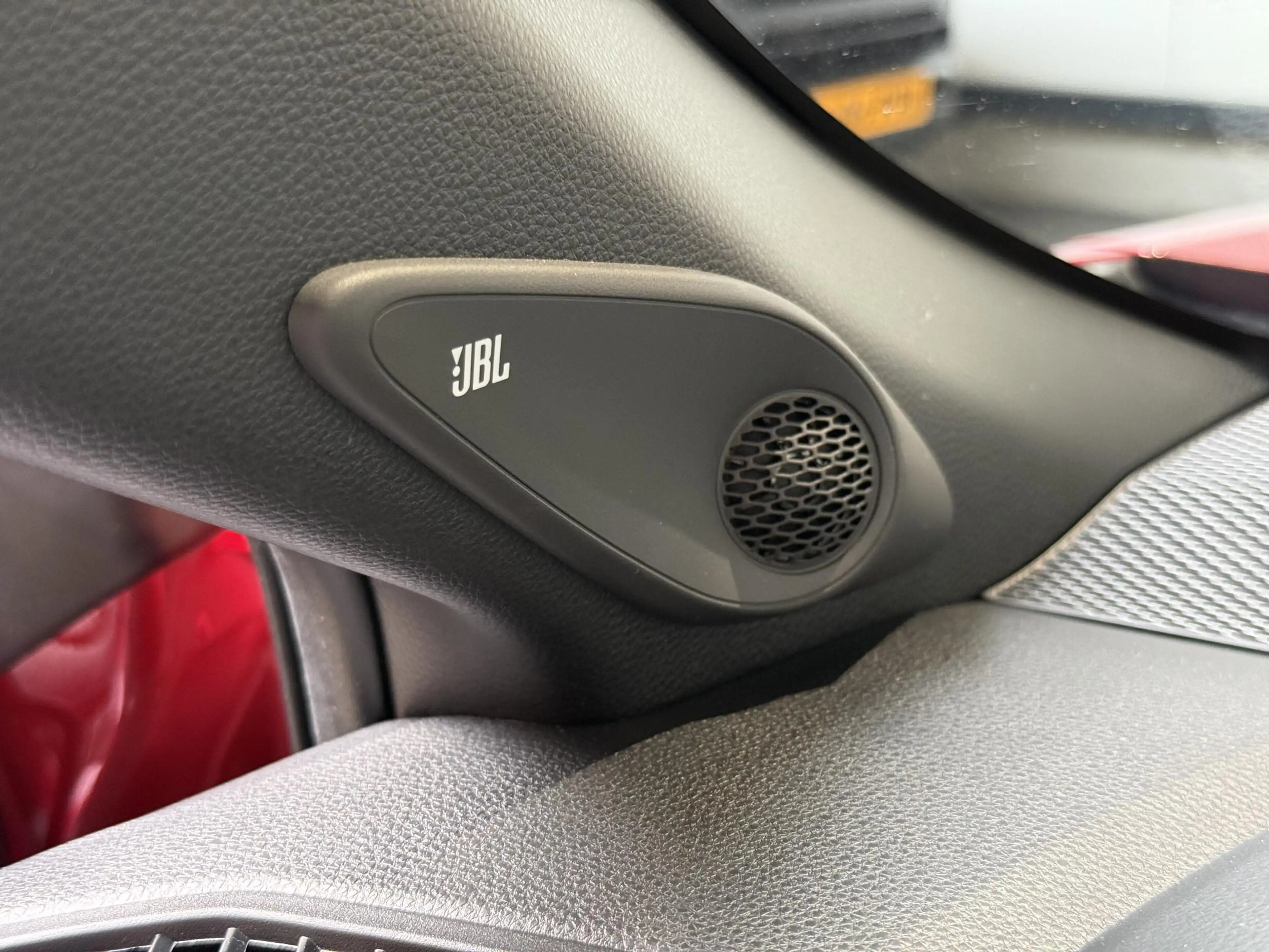 Toyota Corolla Cross 2.0 High Power Hybrid Launch Edition — photo 19