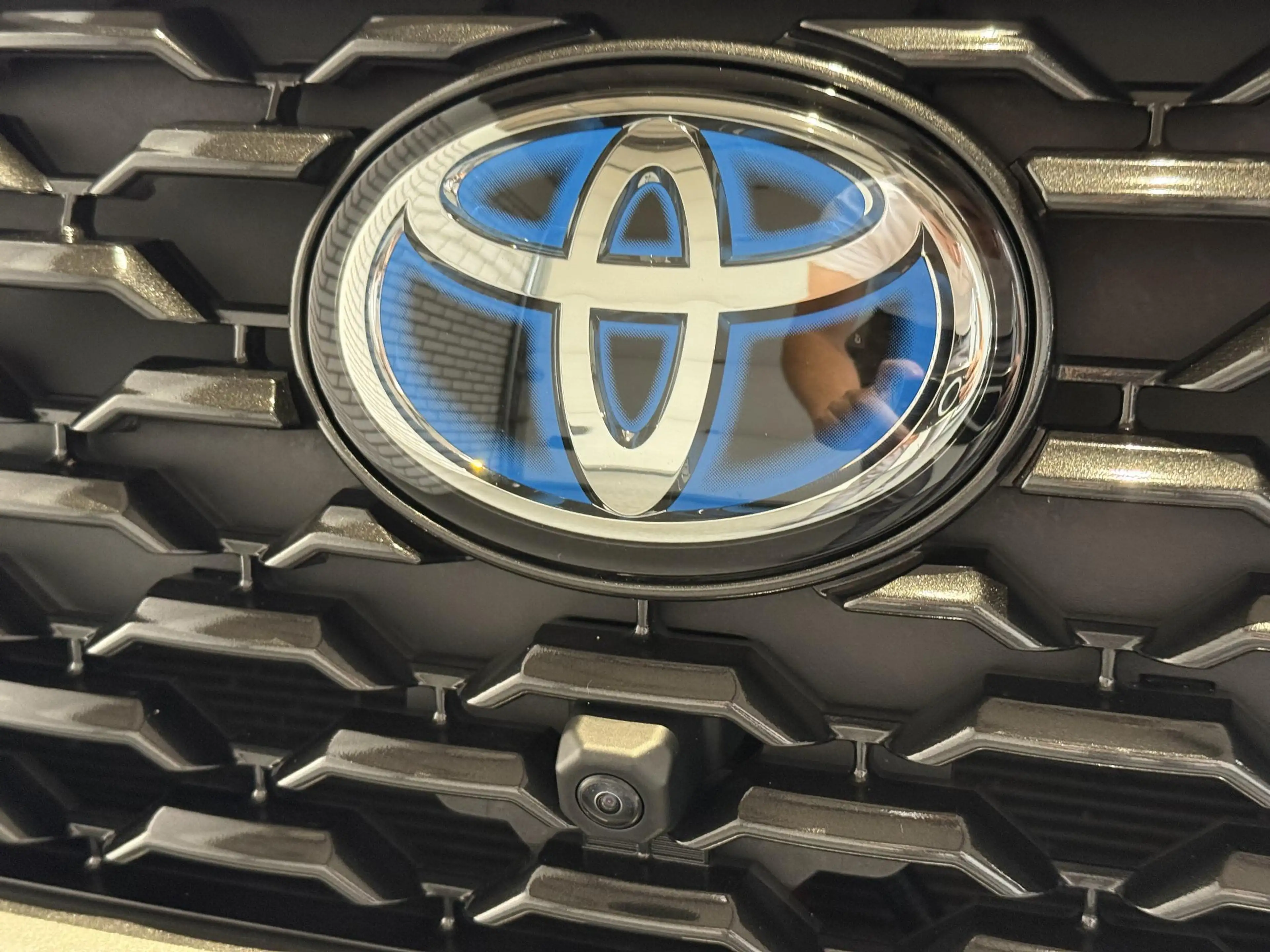 Toyota Corolla Cross 2.0 High Power Hybrid Launch Edition — photo 27