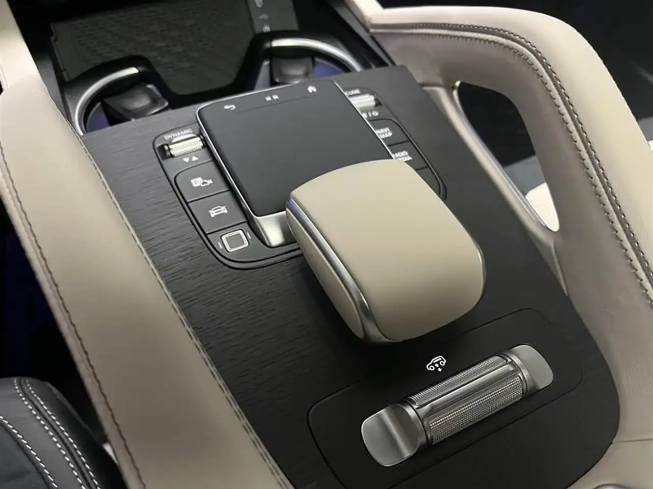 Mercedes-Benz GLE снимка Mercedes-Benz GLE