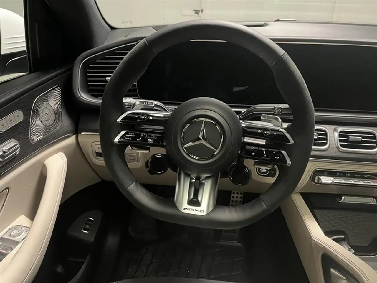 Mercedes-Benz GLE снимка Mercedes-Benz GLE