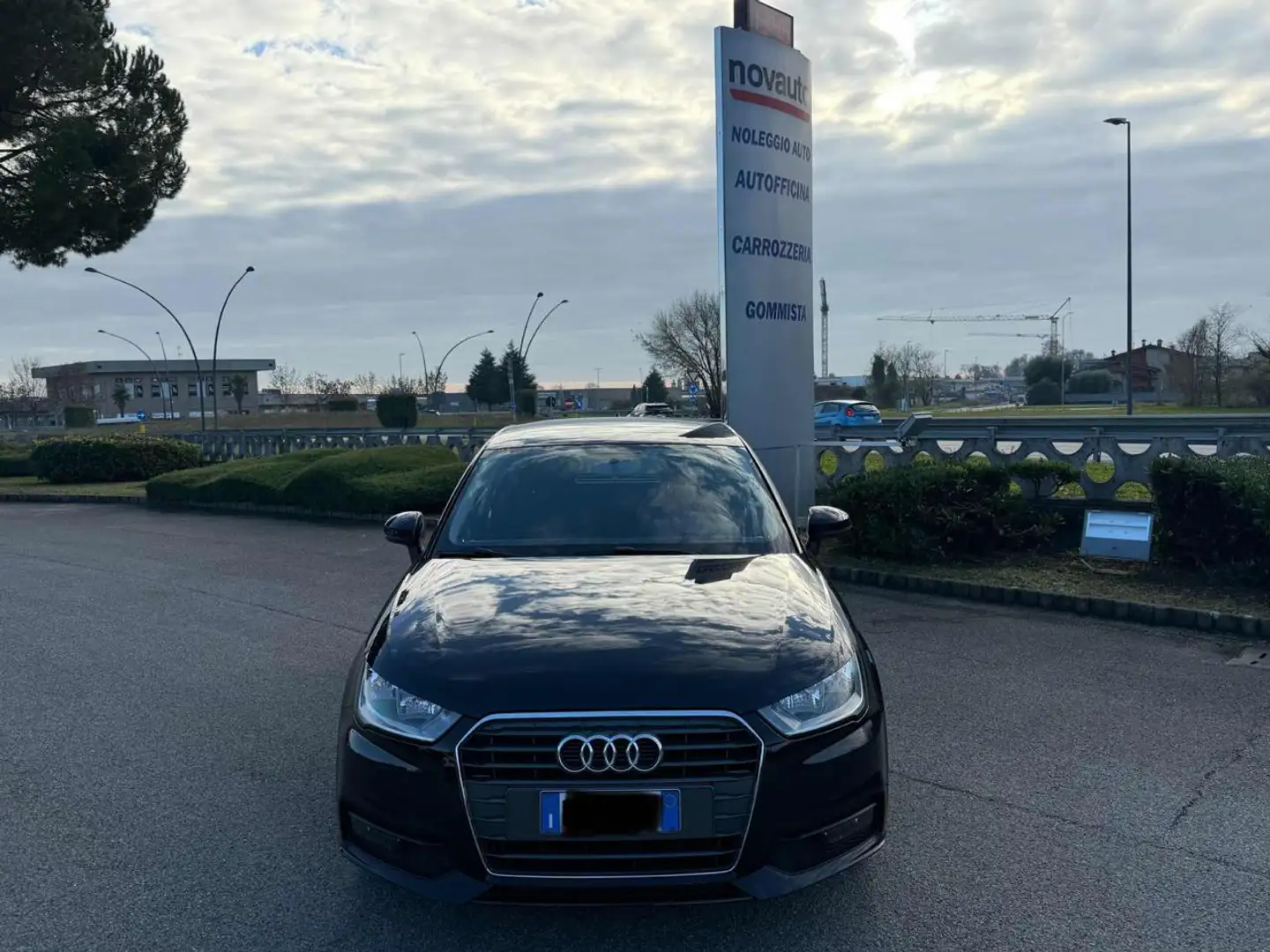 Audi A1 SPB 1.0 TFSI ultra S tronic Advance Nero - 2