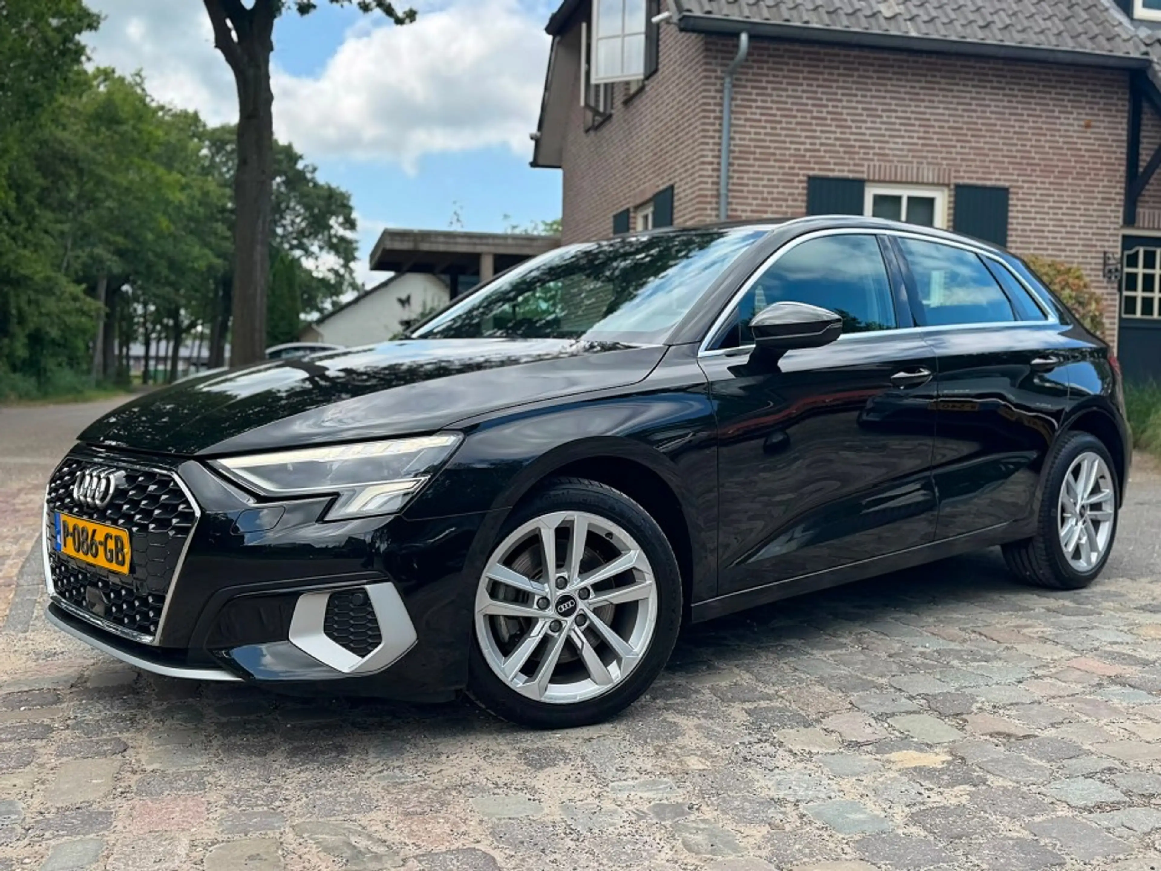 Audi A3 Sportback 30 TFSI Attitude Ecc,Navi,Led,Pdc, sp st