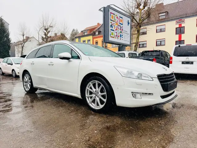Peugeot 508 SW GT Automatik Navi HUD Xenon Panorama