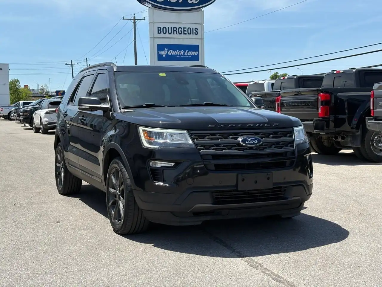 Ford Explorer снимка Ford Explorer