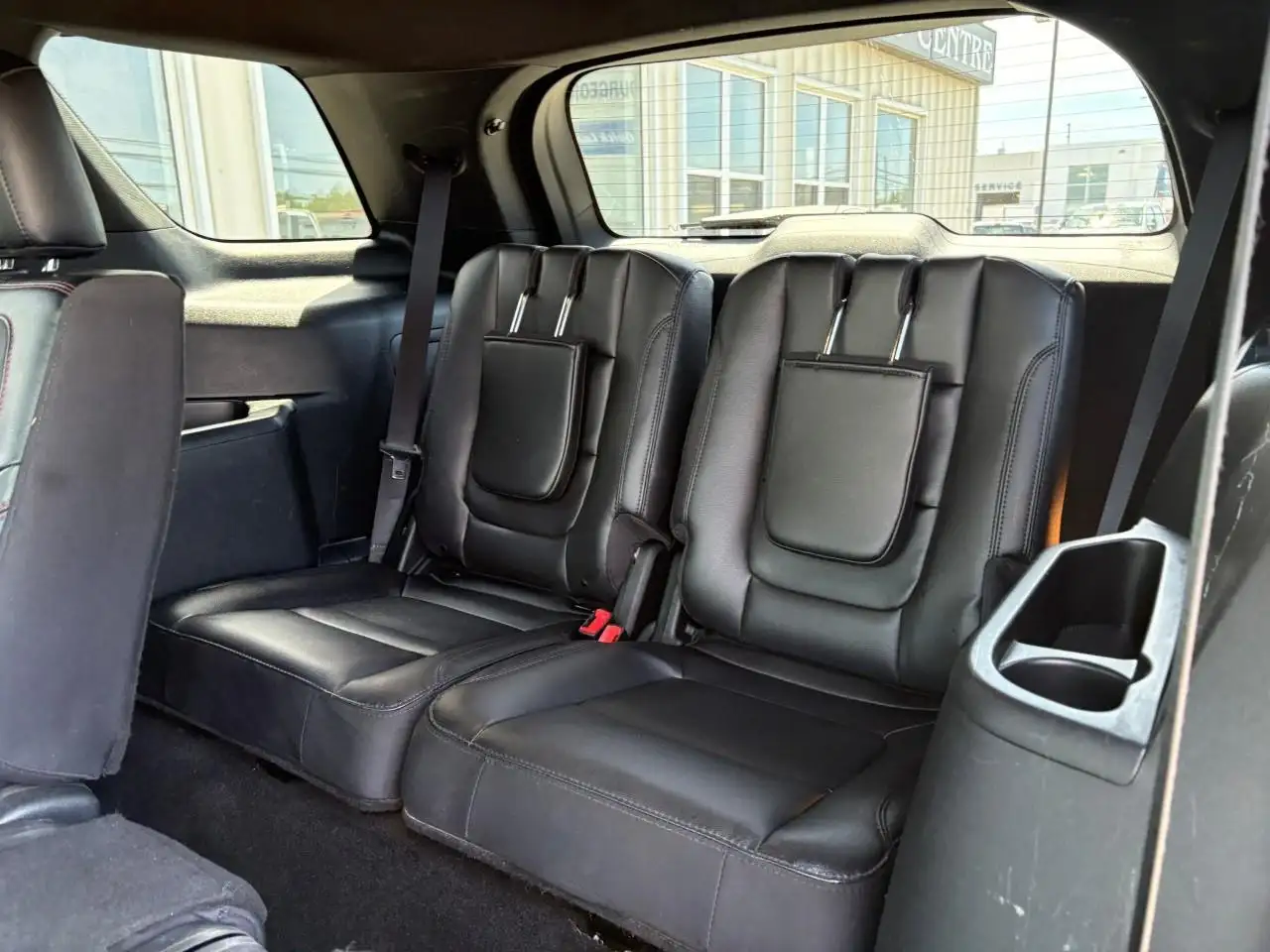Ford Explorer снимка Ford Explorer