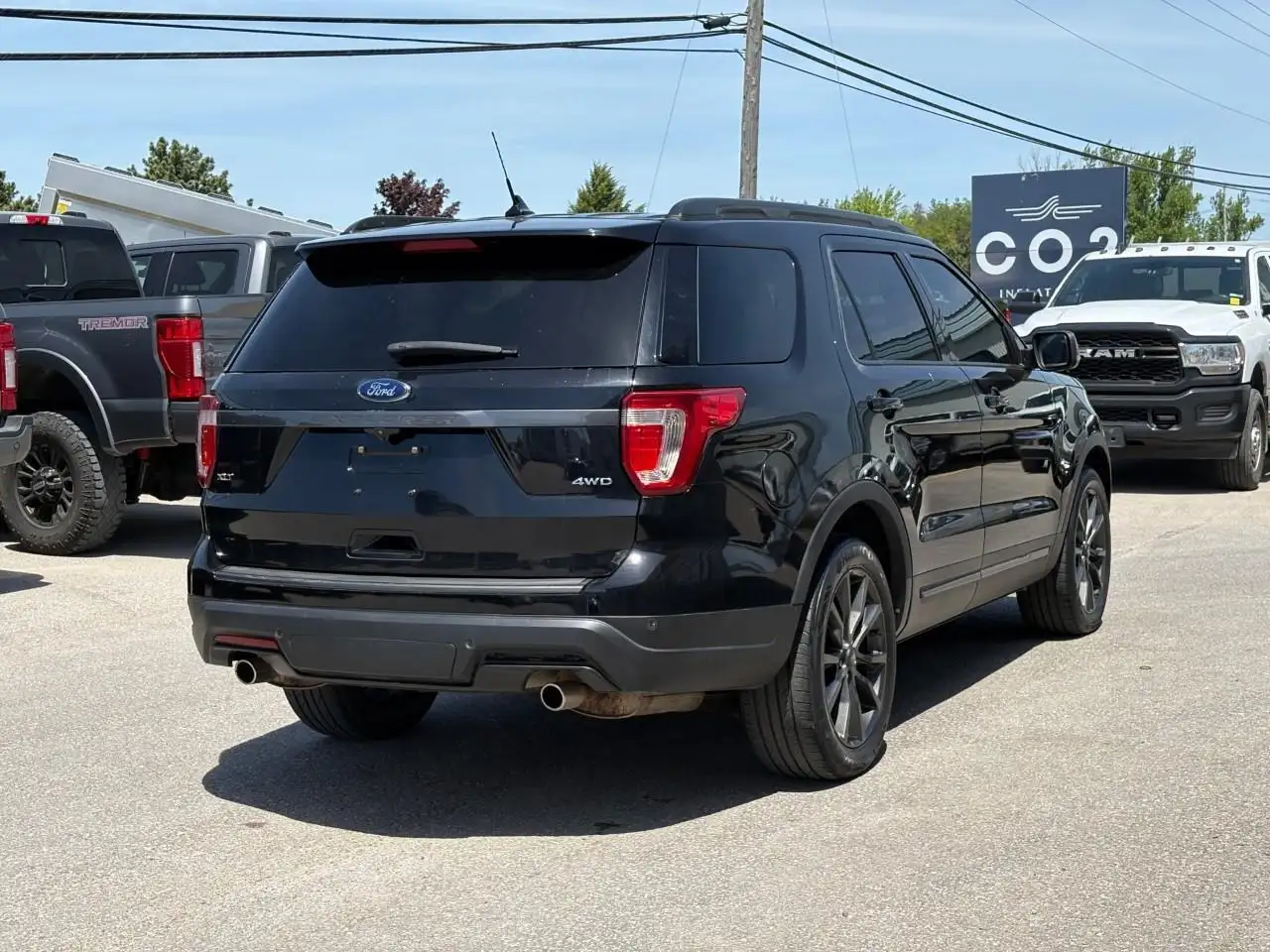 Ford Explorer снимка Ford Explorer