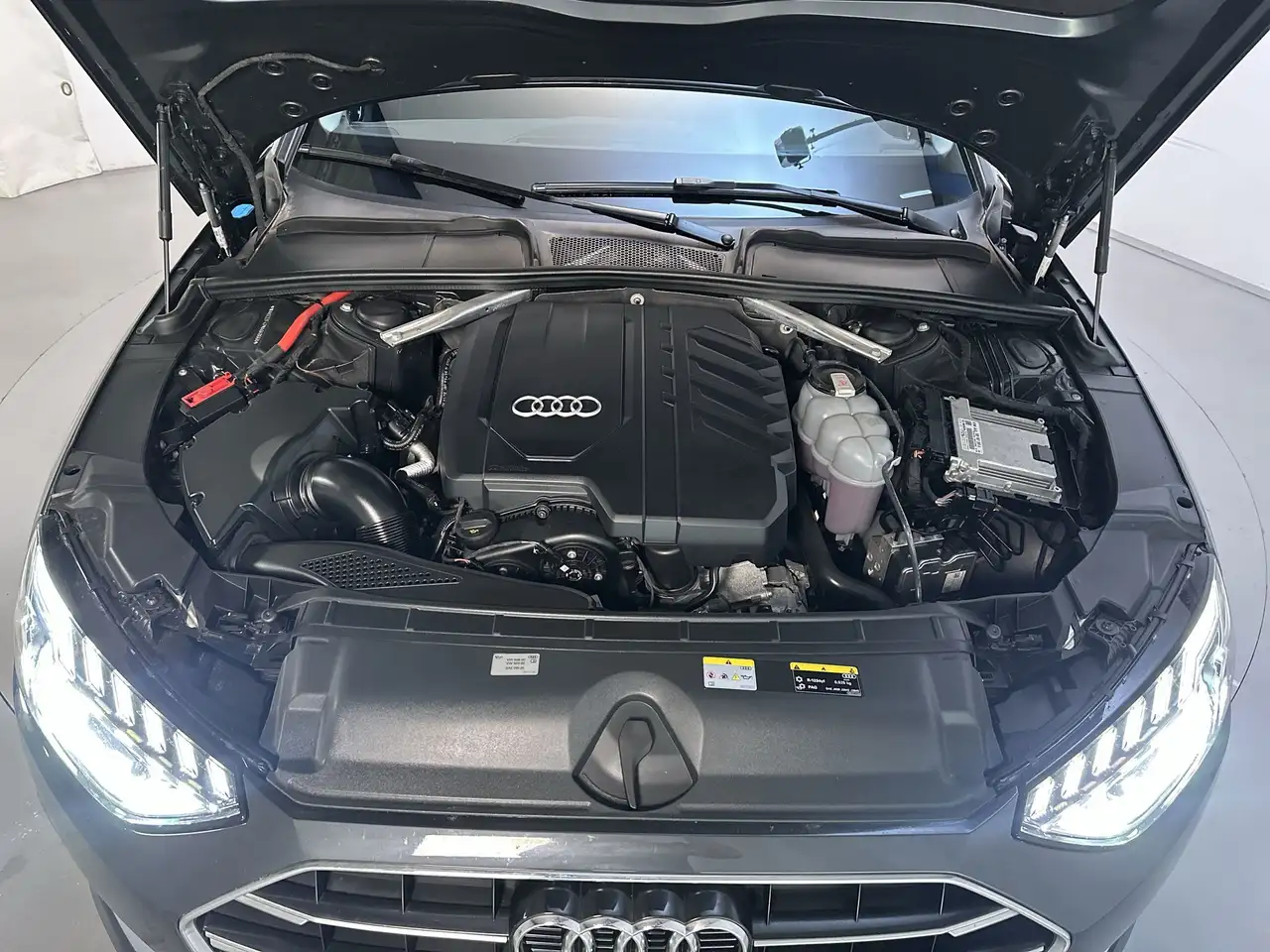 Audi A4 Avant 40 TFSI Advanced Edition Parkeersensoren LED, миниатюра 17