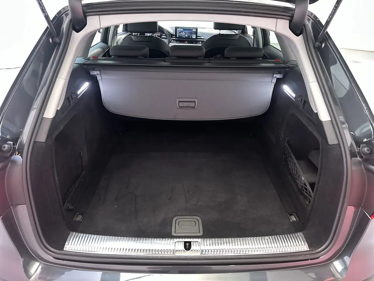 Audi A4 Avant 40 TFSI Advanced Edition Parkeersensoren LED, миниатюра 15