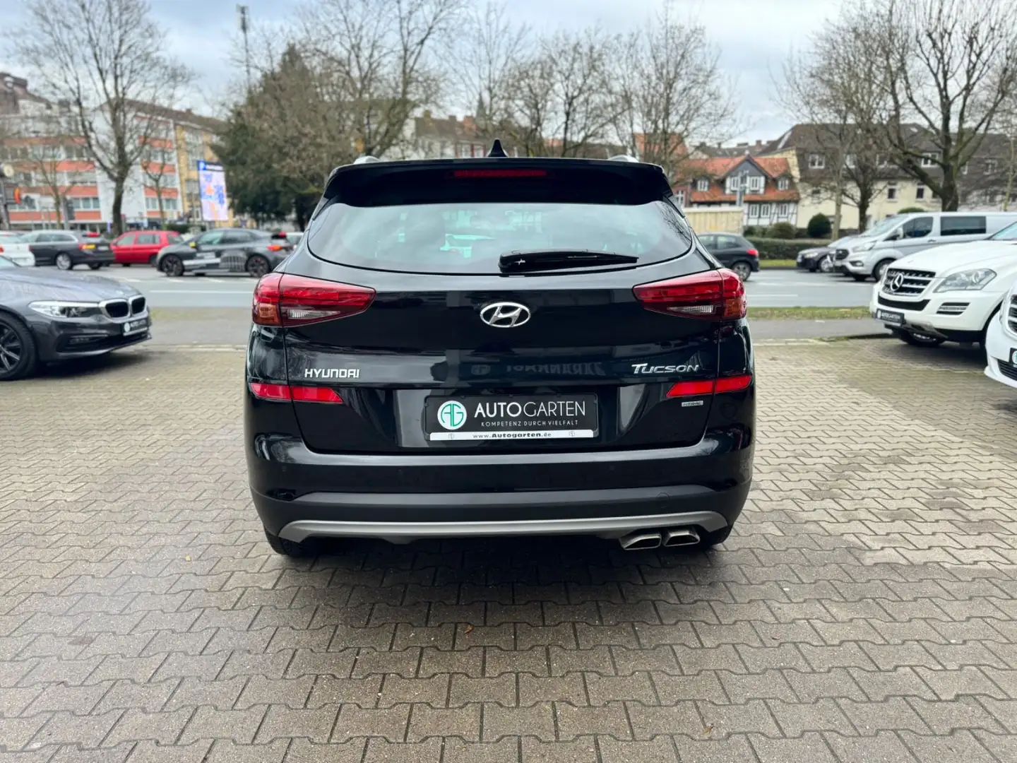 Hyundai TUCSON HYUNDAI Tucson*blue 2.0 CRDi*4WD*Aut.Premium*19% Zwart - 2