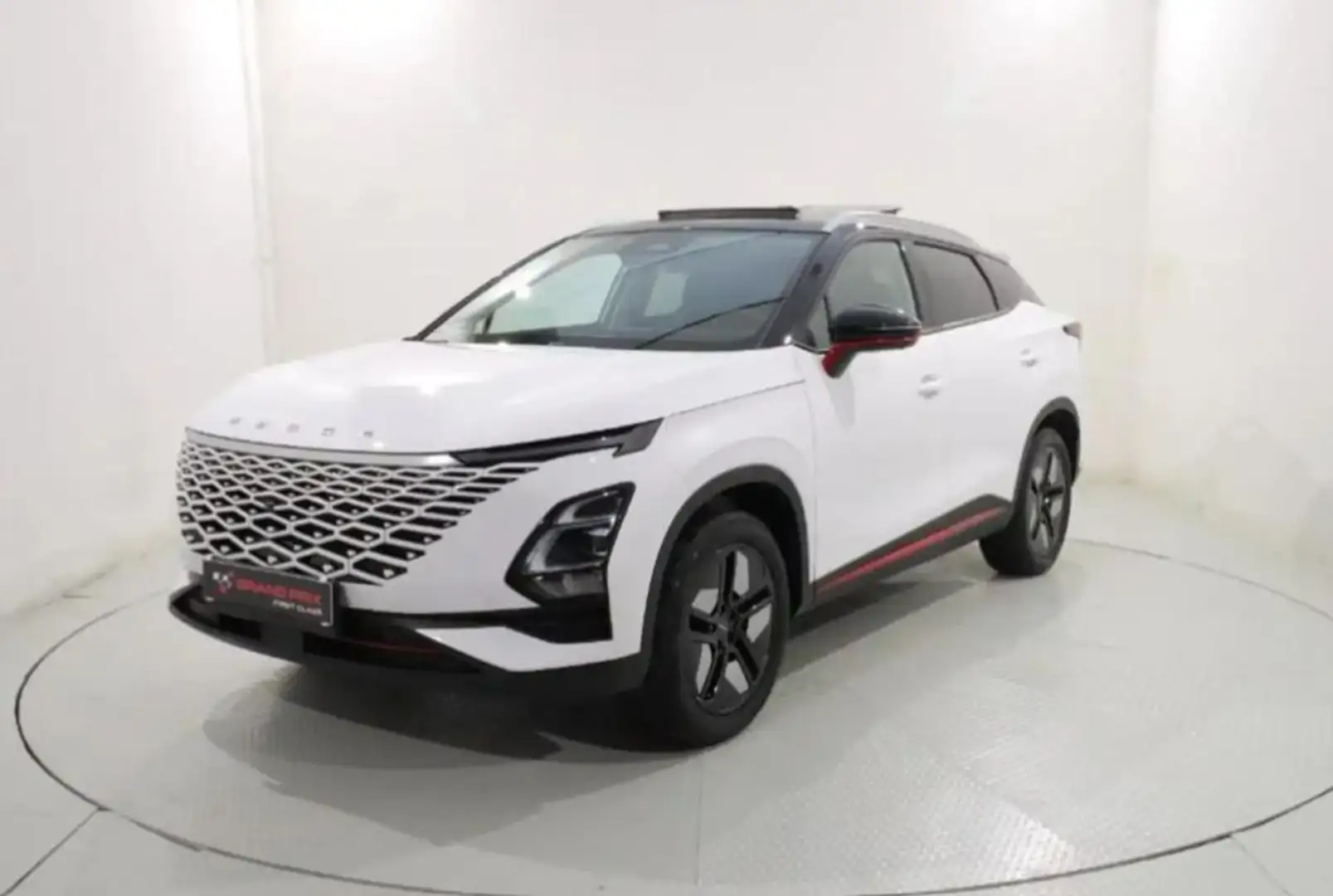 Omoda 5 1.6 TGDI 147CV PURE Bianco - 2