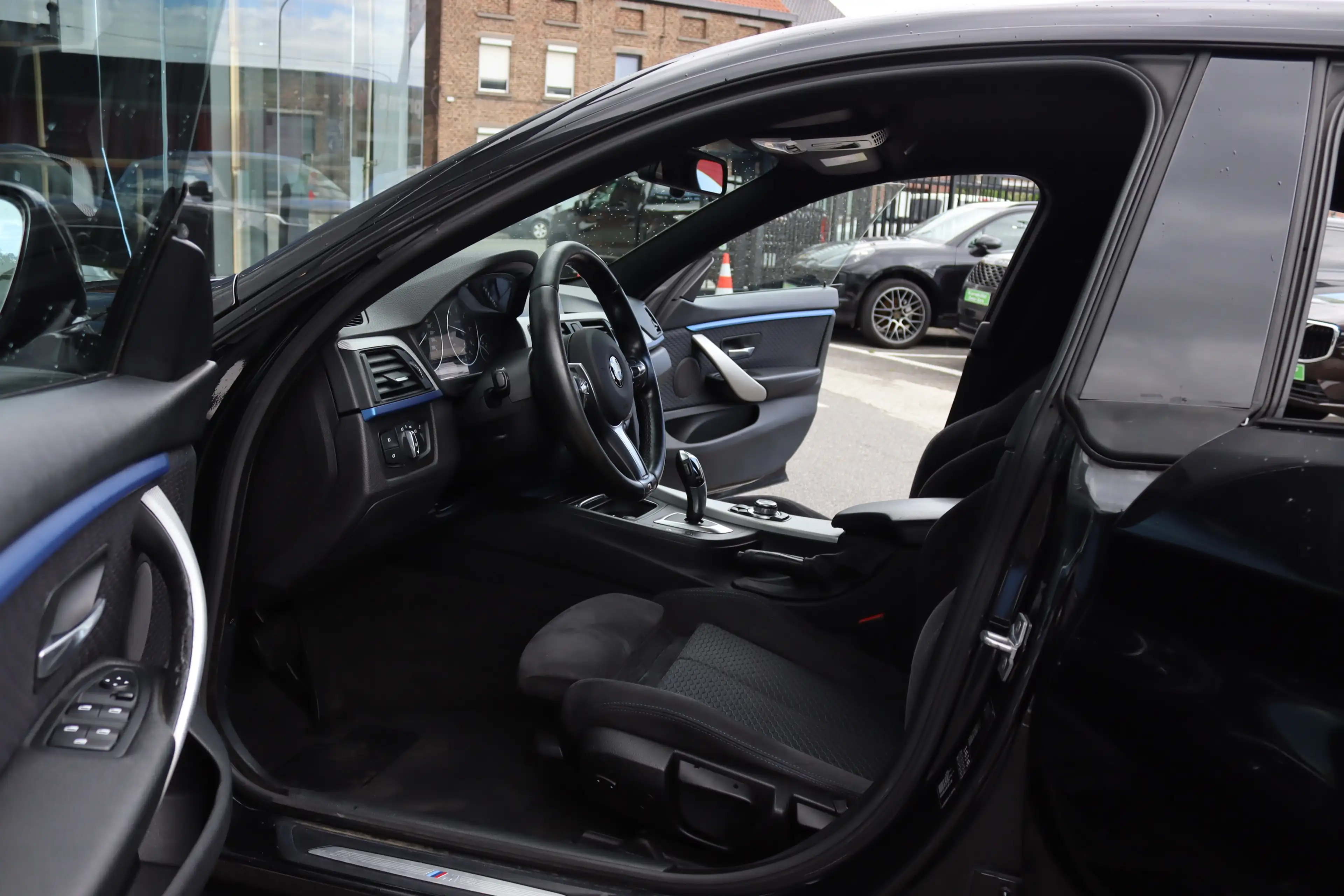 BMW 418 dAS GRAN COUPE BOITE AUTO PACK M SHADOWLINE GPS — photo 7