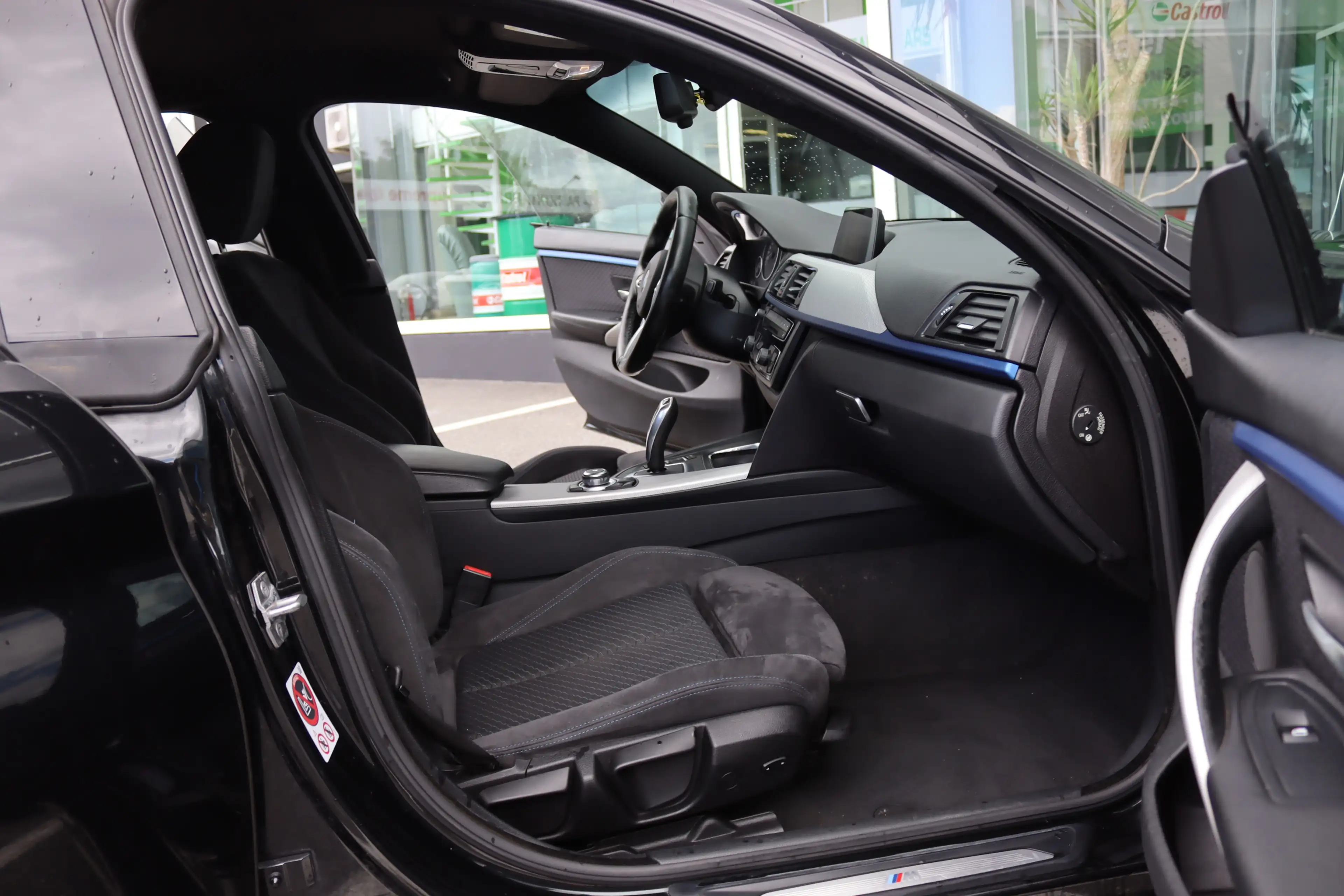 BMW 418 dAS GRAN COUPE BOITE AUTO PACK M SHADOWLINE GPS — photo 9