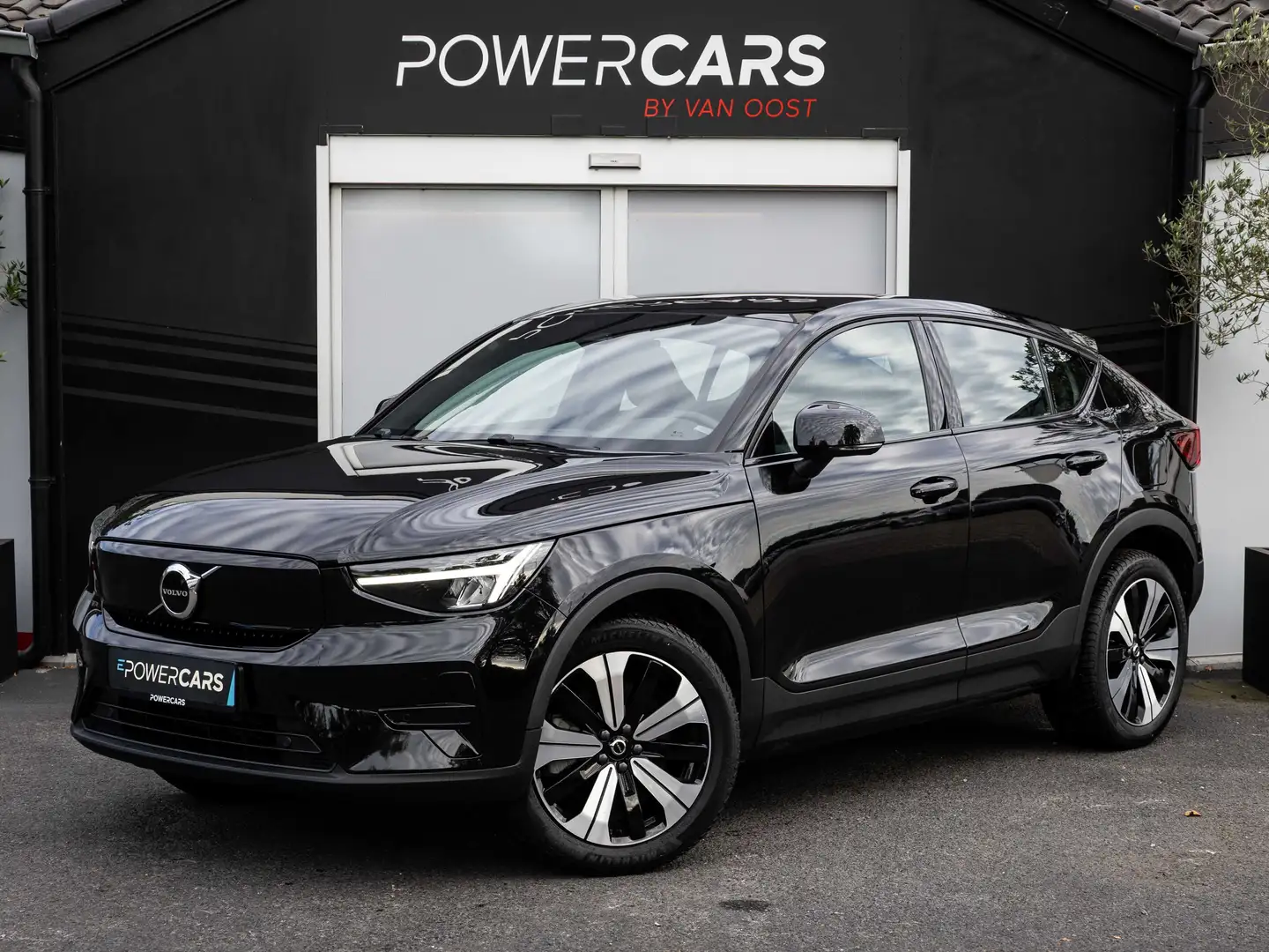 Volvo C40 Electric PLUS  | 4x4 | 82 kWh | Pano | Warmtepomp Nero - 1