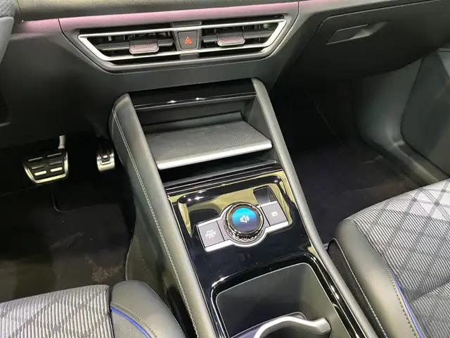 Volkswagen Tiguan view 9