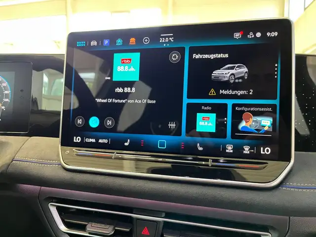 Volkswagen Tiguan view 13