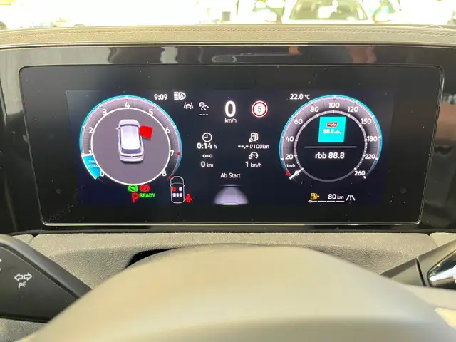 Volkswagen Tiguan view 12