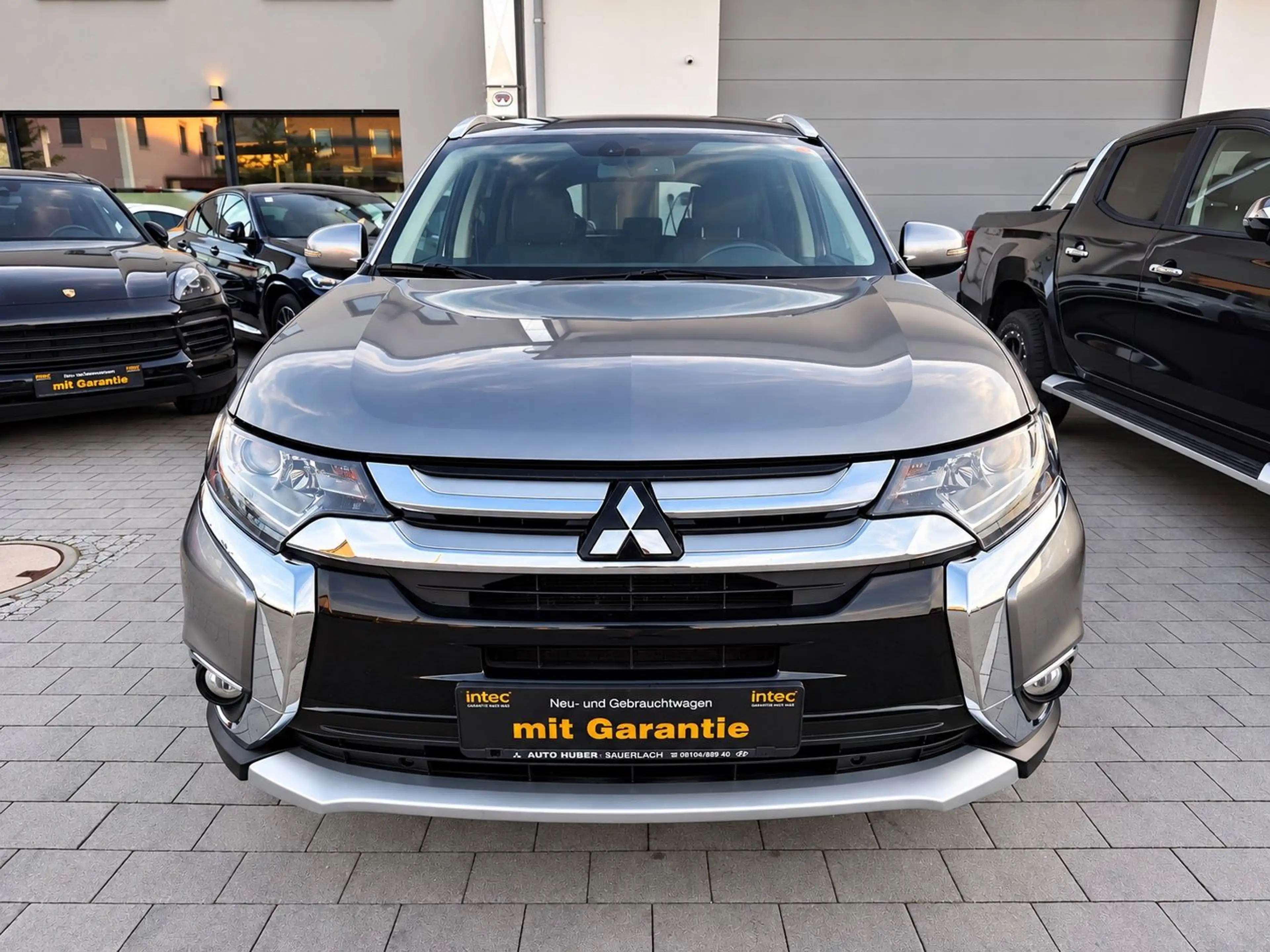 Mitsubishi Outlander Diamant Edition Navi 19 Zoll Klima — photo 6