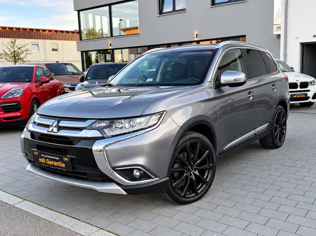 Mitsubishi Outlander Diamant Edition Navi 19 Zoll Klima