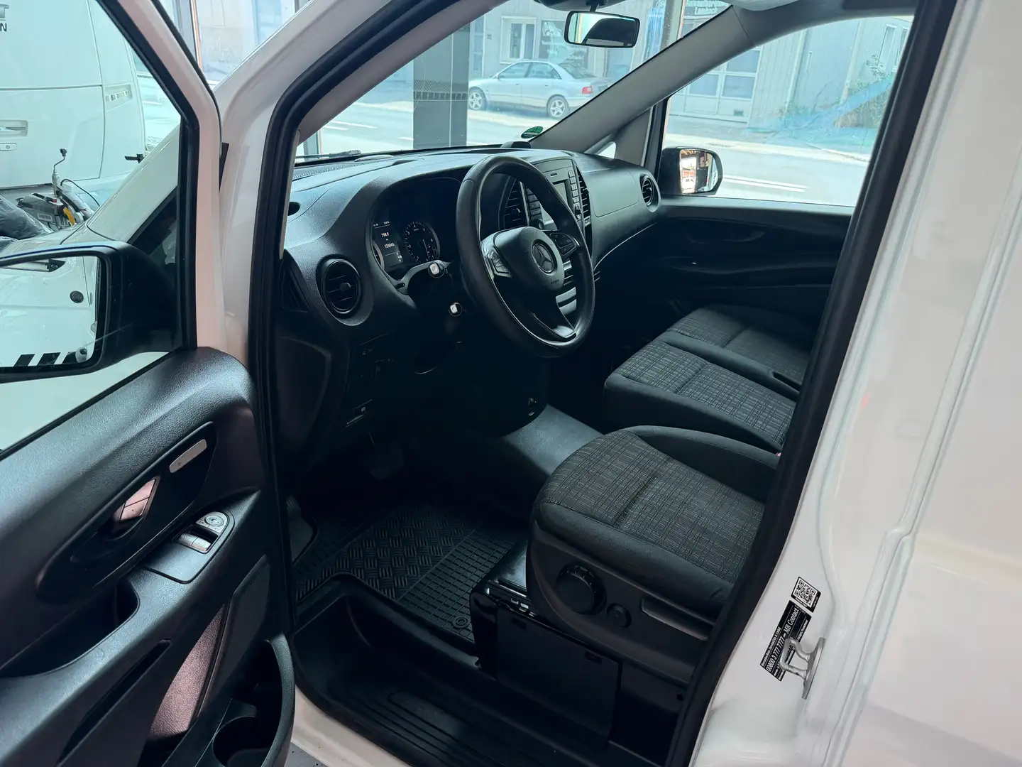 Mercedes-Benz Vito 116 4MATIC extralang *AHK*SORTIMO*SIHZ*CAM*PDC* Weiß - 2
