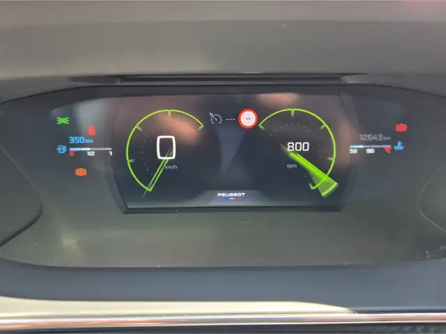 Peugeot 208 view 15