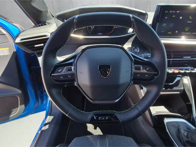 Peugeot 208 view 10
