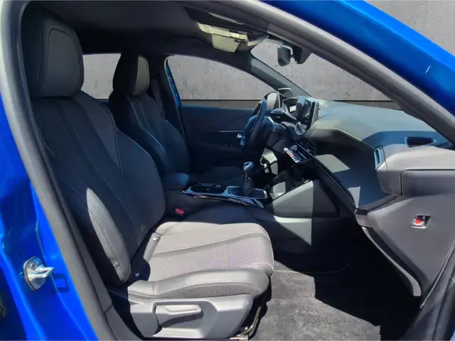 Peugeot 208 view 13