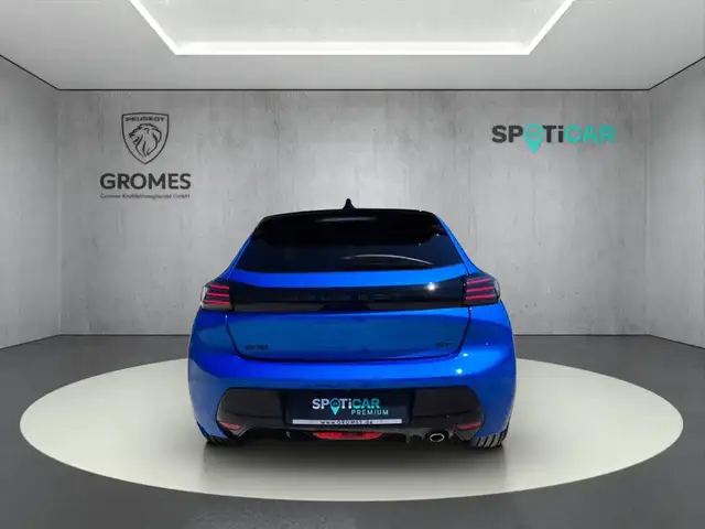Peugeot 208 view 4