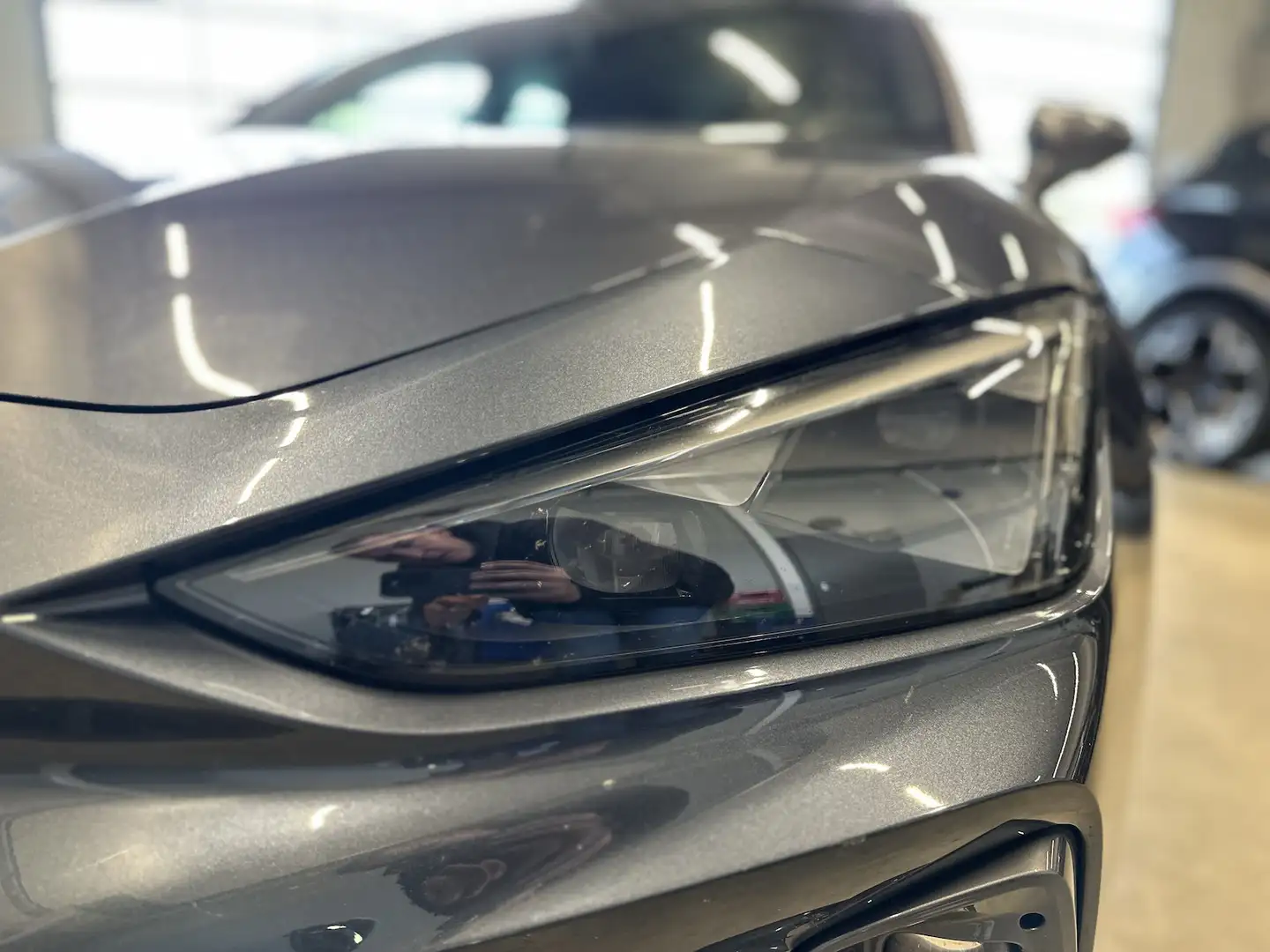 CUPRA Leon ST 1,5eTSI DSG Pure Performance Edge Grau - 2