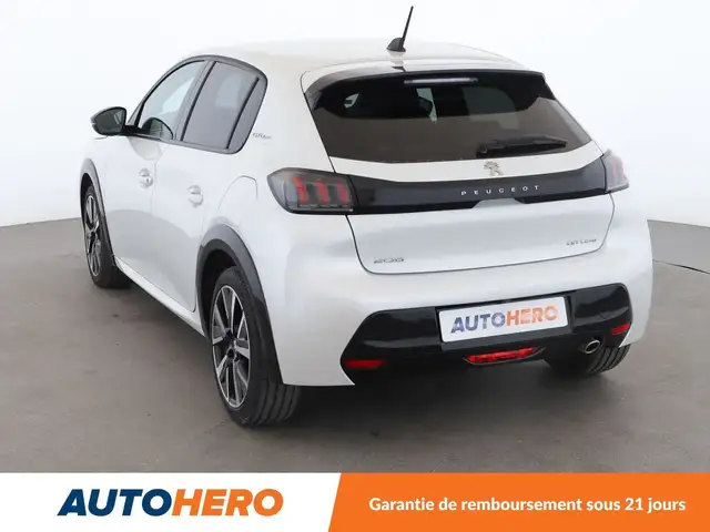 Peugeot 208 view 4