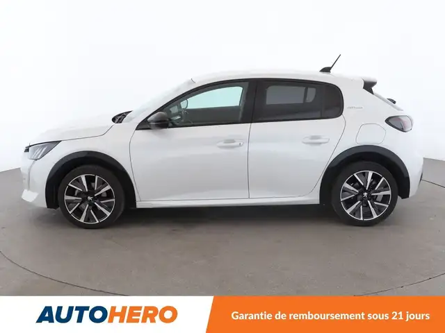 Peugeot 208 view 3