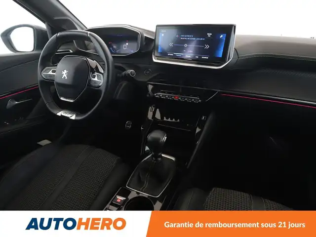 Peugeot 208 view 13