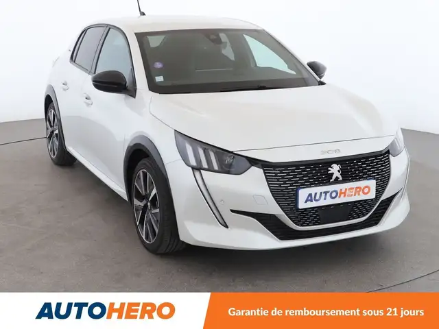 Peugeot 208 view 8