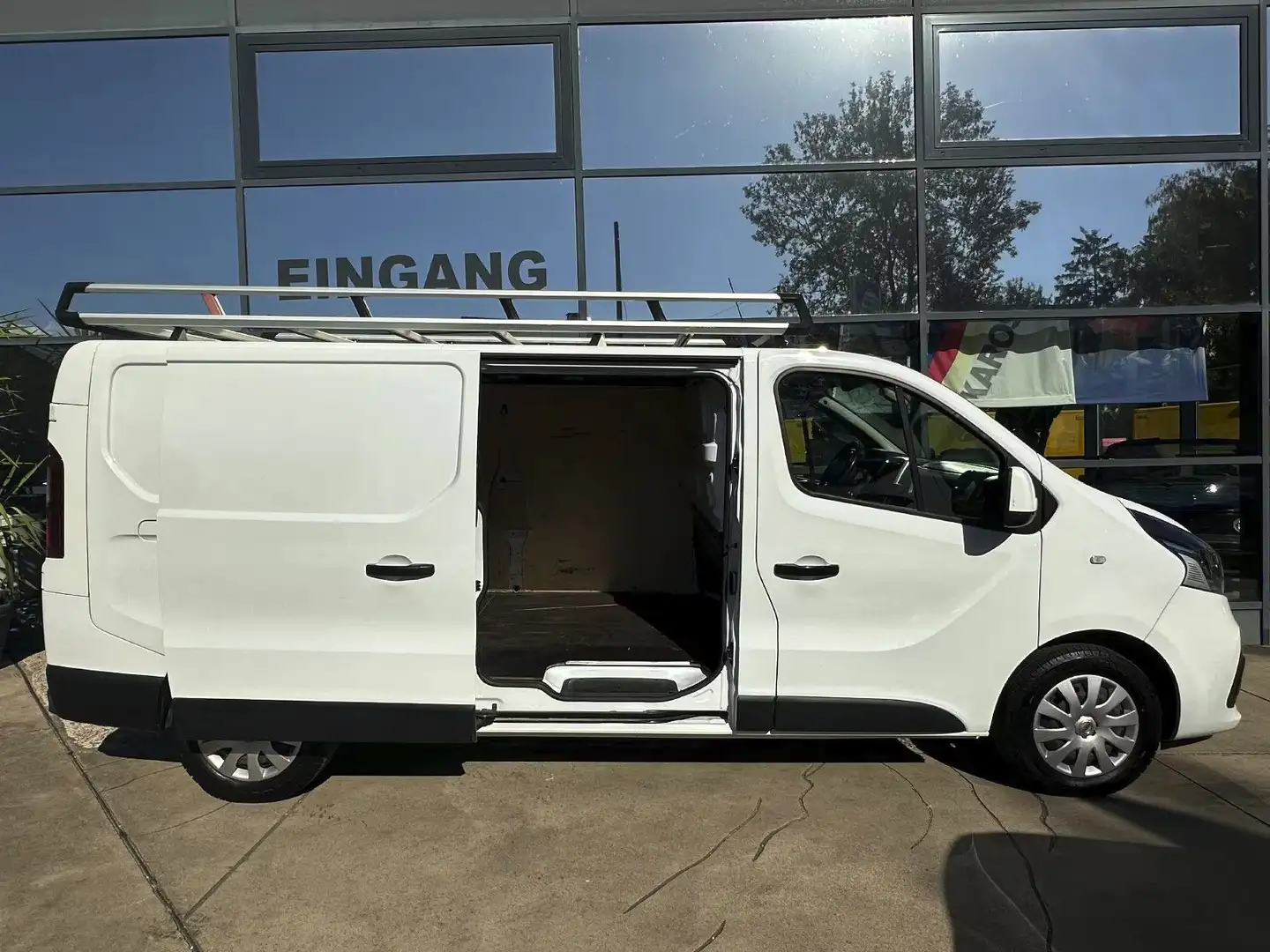 Nissan NV300 Kastenwagen *AHK*NAVI*L2/H1 Weiß - 1