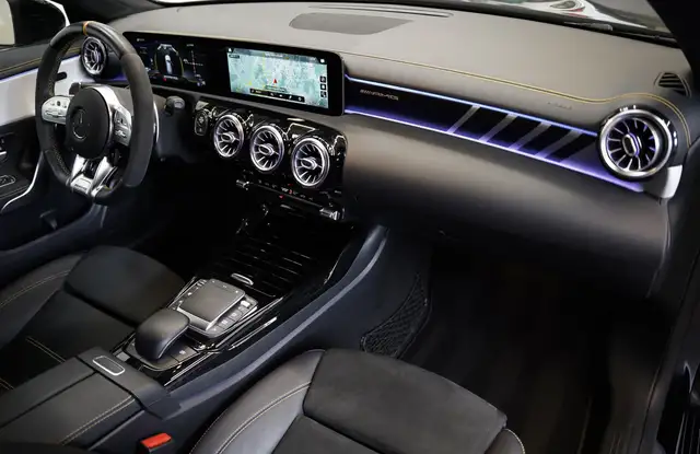 Mercedes-Benz Cla view 12