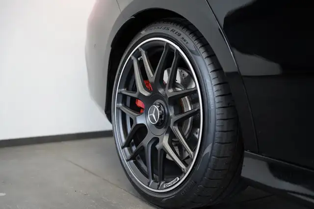Mercedes-Benz Cla view 9
